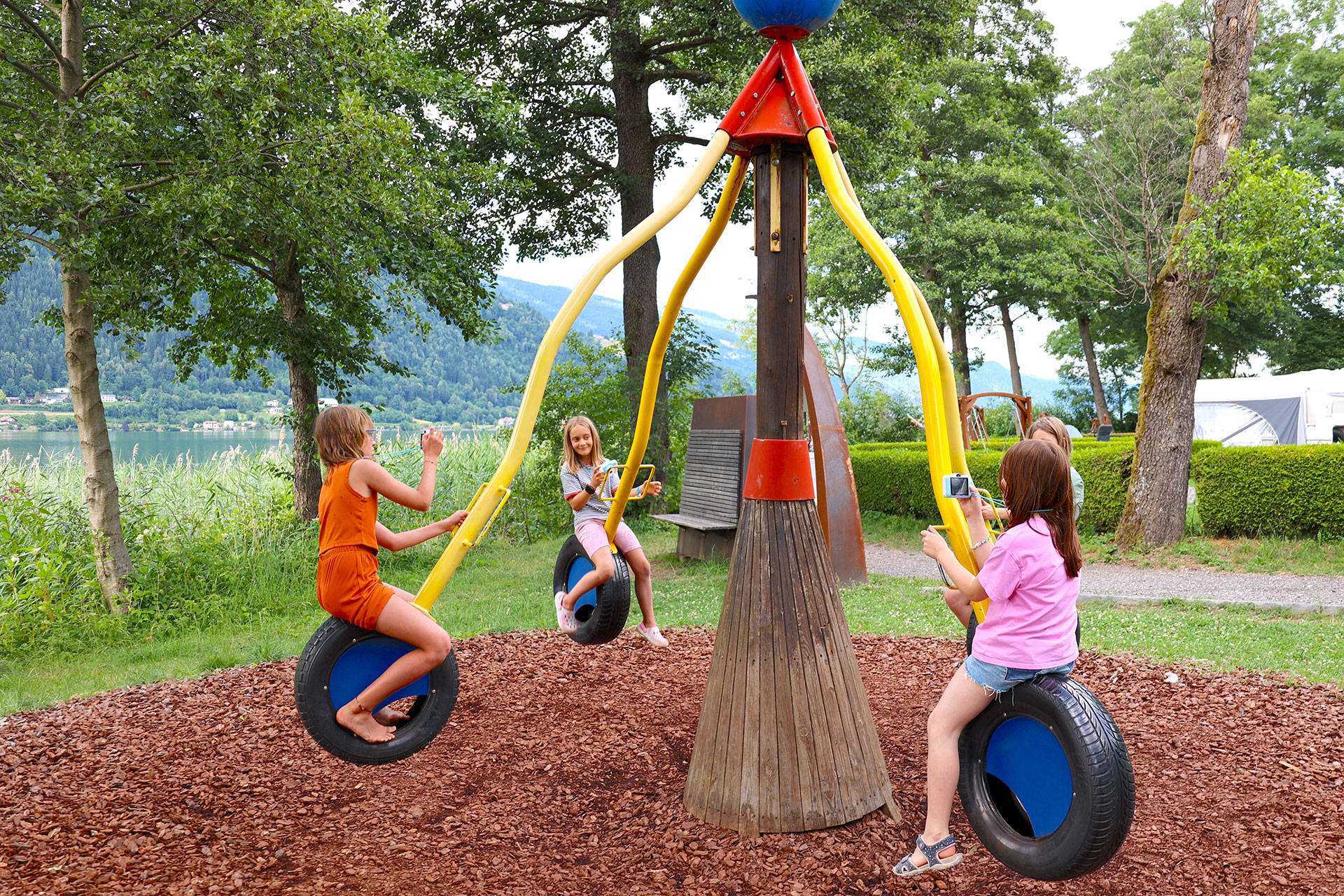 Glückliche Familie im Urlaub